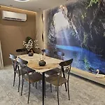 Apartament Popi's *