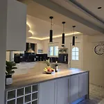 Apartament Popi's *